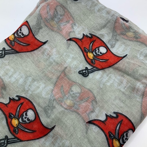 Source Unknown Accessories - Tampa Bay Buccaneers NFL Infinity Woman's Scarf